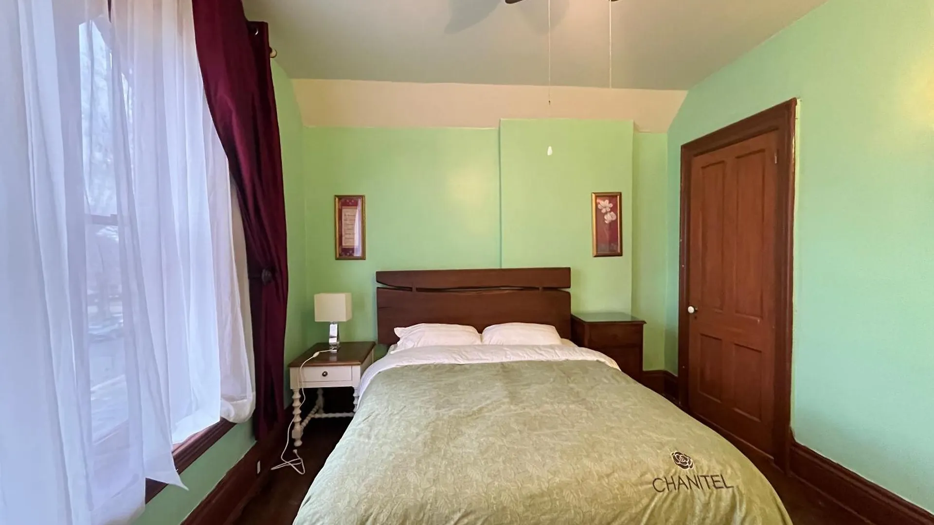 The Red Dragon Villa Niagara Falls